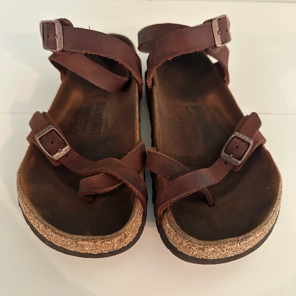 Birkenstock Yara Sandals with Wrap Around Ankle Strap Women’s Size 7 / 32